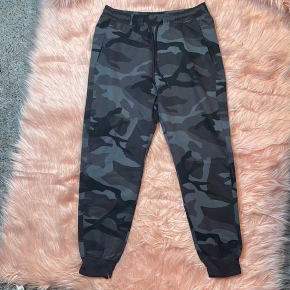 Abercrombie & Fitch Camouflage Joggers Size XS - Picture 4 of 7